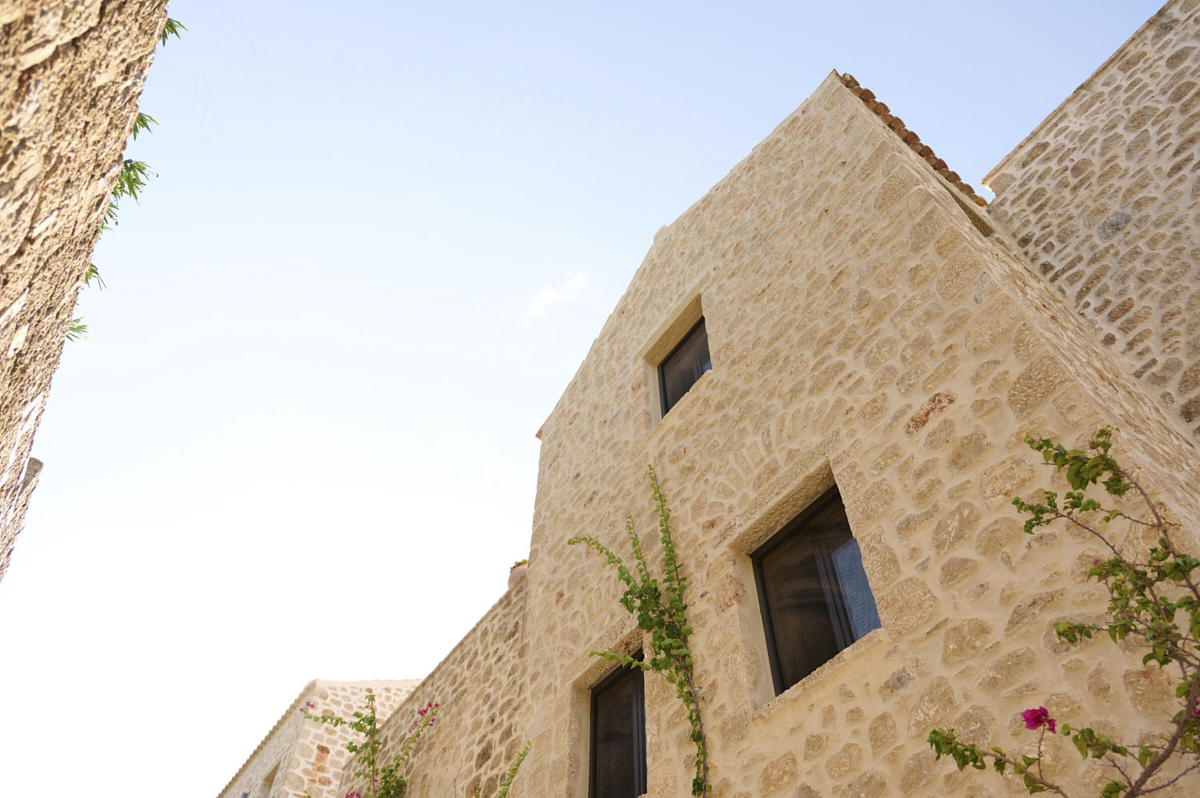 Θάνος & Κατερίνα - Μάνη, Πελοπόννησος : Real Wedding by Ioanna Melissinou Photography