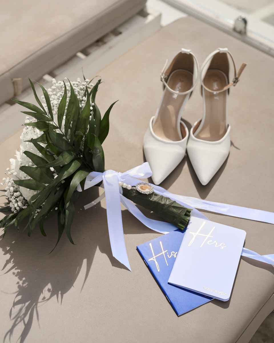 Daniel & Melissa - Σαντορίνη : Real Wedding by Ioanna Melissinou Photography