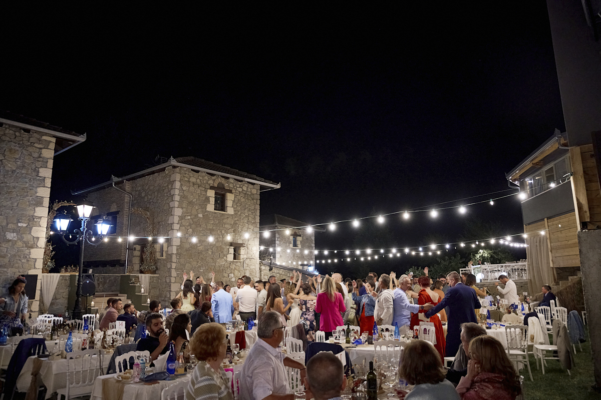 Ταξίαρχος & Έλενα - Pindos Resort, Kρανι : Real Wedding by Ioanna Melissinou Photography
